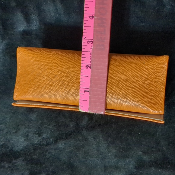 Tory Burch Sunglasses Case and dust bag - Picture 8 of 10
